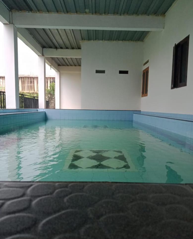 Kampung Istal Villa Pamijahan Bogor Bagian luar foto